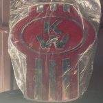 EMBLEMA KW

										-