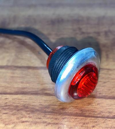 PLAFON OJO DE VENADO ROJO Y AMBAR 1028

										-